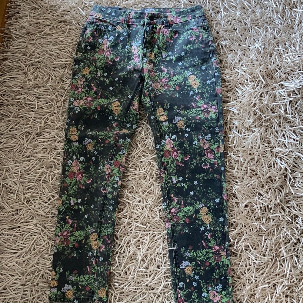 Floral denim - Picture 2 of 3